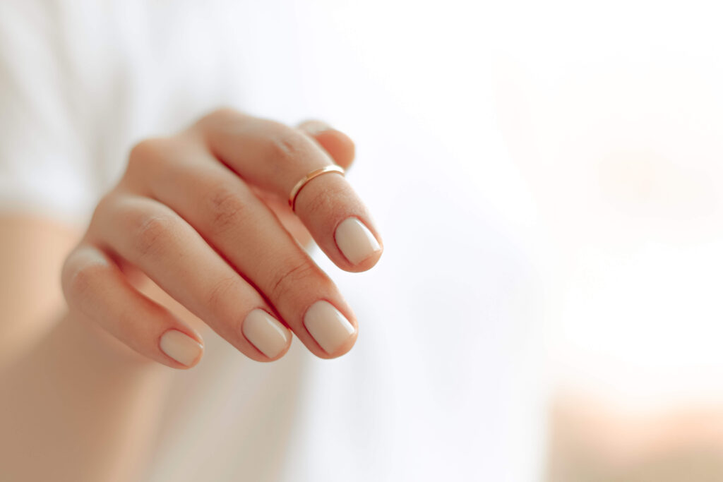 Kolagen má pozitivní vliv i na kvalitu našich nehtů.
